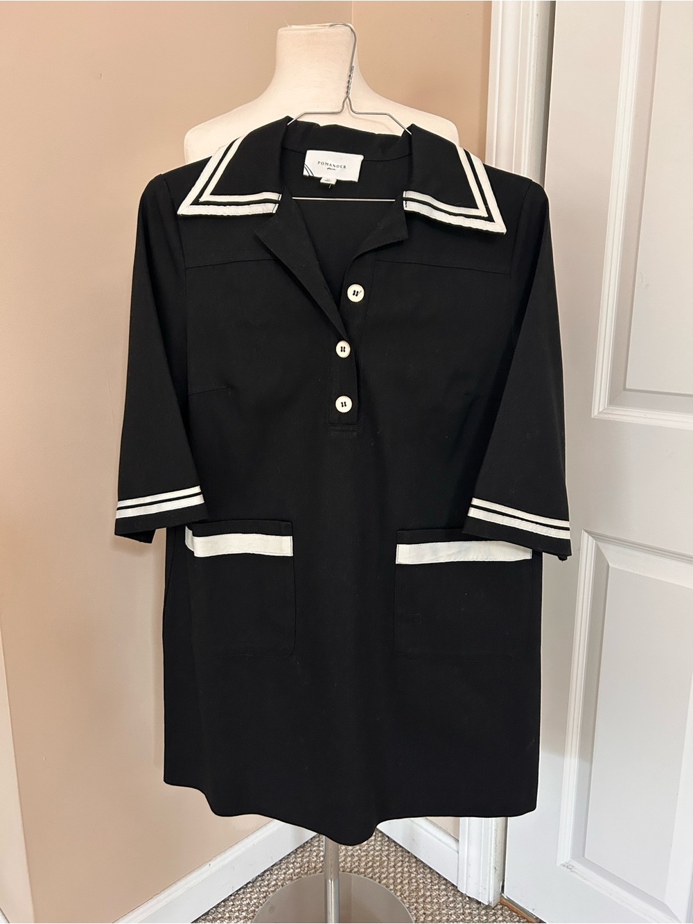 Women’s black and white linen blend dress